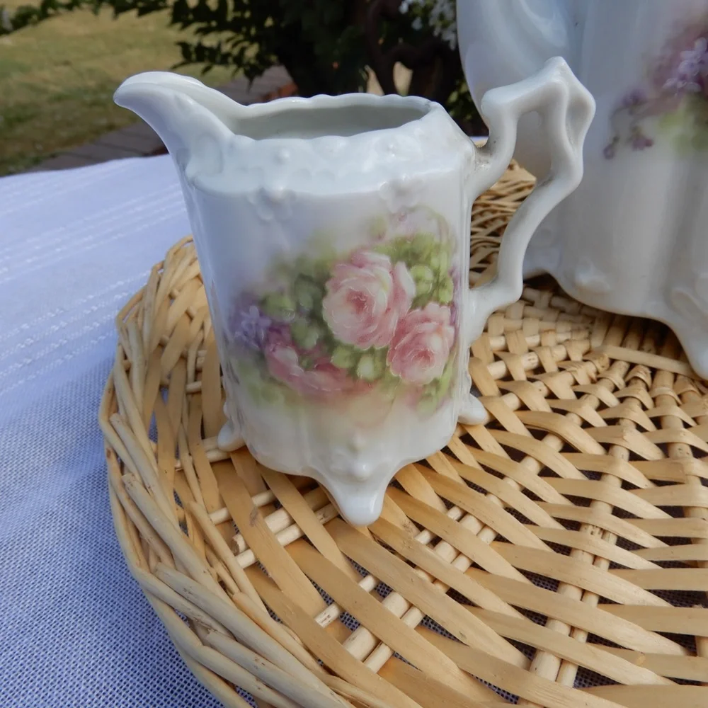 Vintage Floral Rose Footed Tea Set - Picture 2 of 5